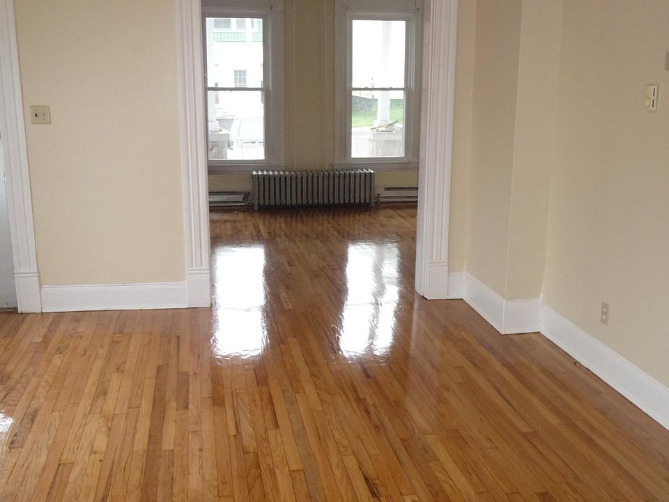 2nd image of 302 Cogswell Ave APT 1