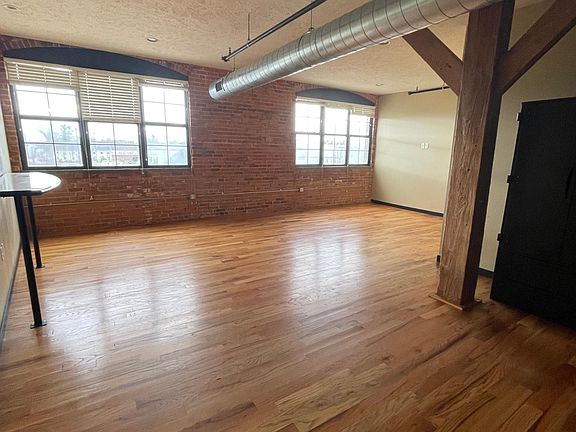 4th image of 317 S Elm St APT 322