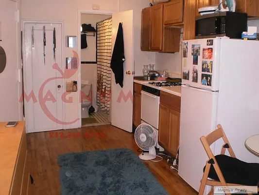 Rented by Magnum Realty Holdings, LLC | media 8
