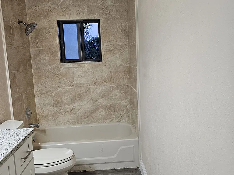 5560 Decatur St — Photo 12