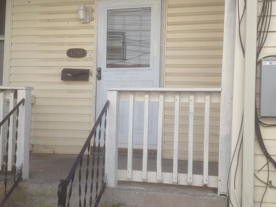 Private Entrance