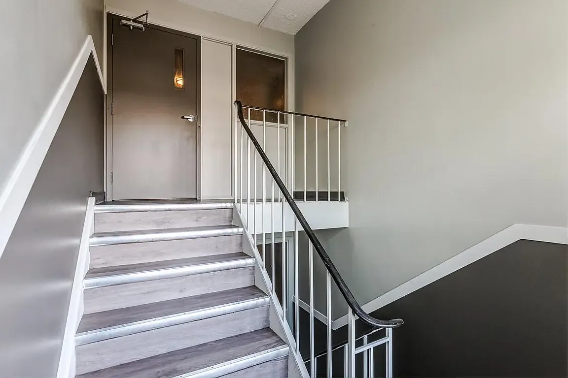 Lakeview Apartments — Photo 1