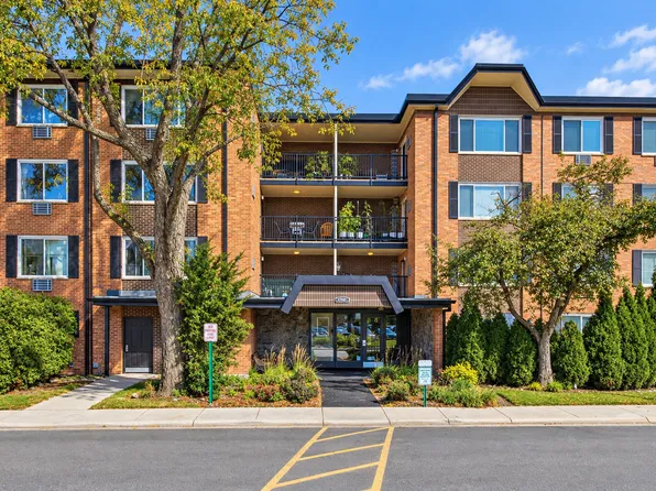 1207 S Old Wilke Rd APT 210, Arlington Heights, IL 60005