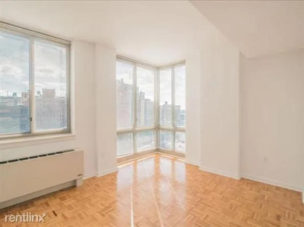 212 Adelphi St, Brooklyn, NY 11205