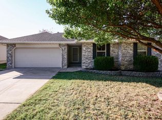 3232 W Calhoun St, Springfield, MO 65802