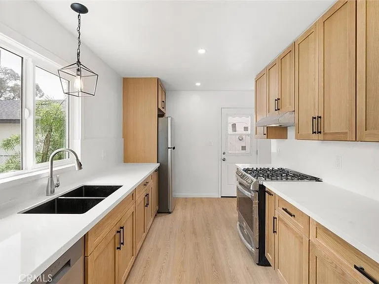 22025 Garston Ave — Photo 20