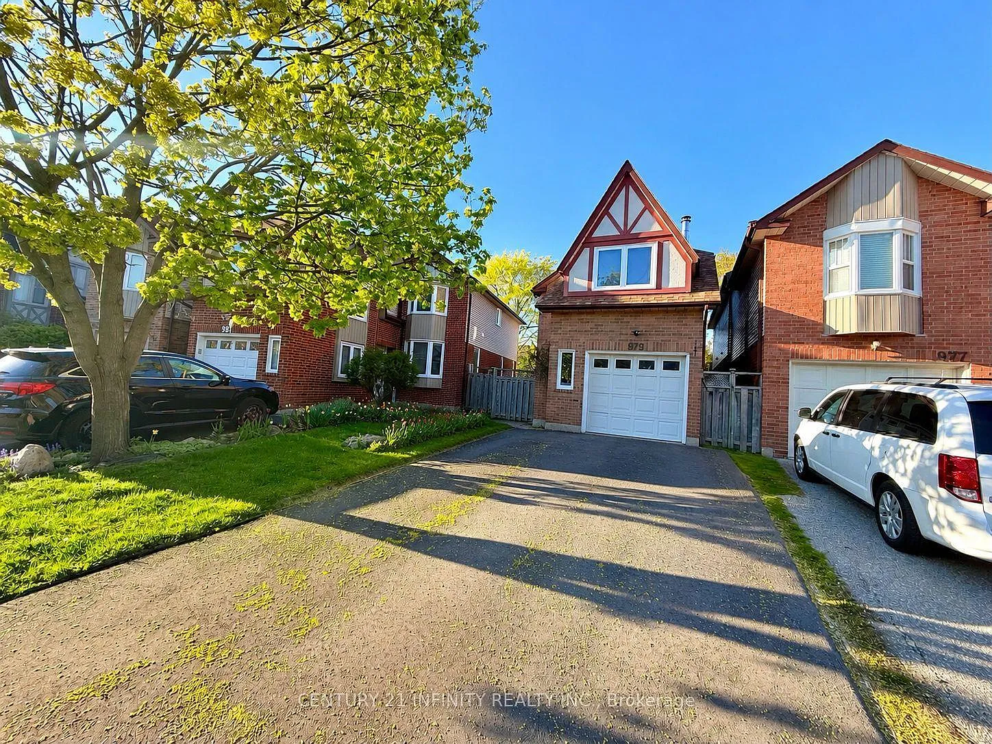 2 bed, $1,600 — Photo 1