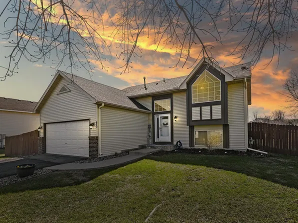 813 E Orchard St, Belle Plaine, MN 56011
