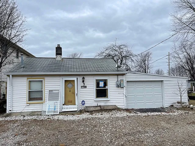 7786 Lake Dr photo 1