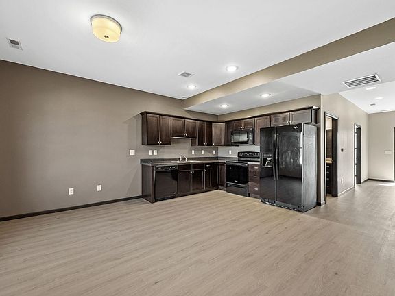 4th image of 606 2nd Ave SW #104