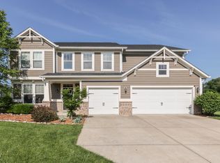 3352 Streamside Dr, Greenwood, IN 46143