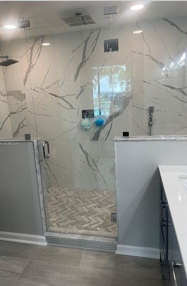 1st image of 509 Harbor Island Dr #509