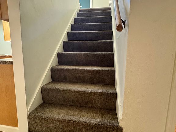 2nd image of 2219 5th St #2