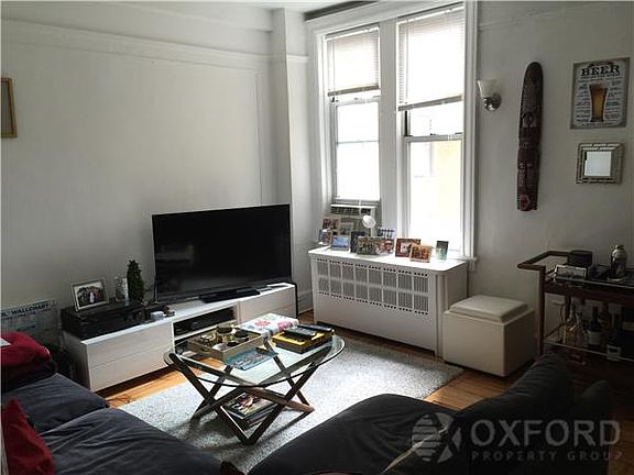 4th image of 200 W 70th St APT 4B
