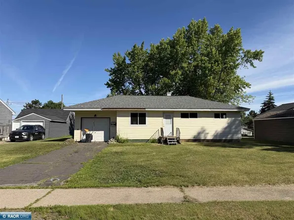 233 Guilford Rd, Hoyt Lakes, MN 55750
