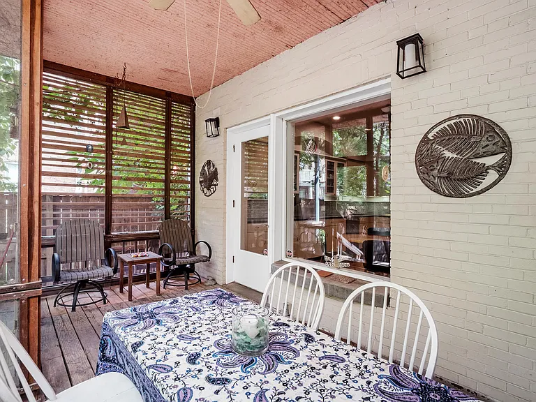 4388 McPherson Ave — Photo 33