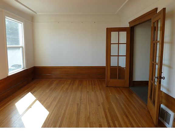 3rd image of 789 17th Ave