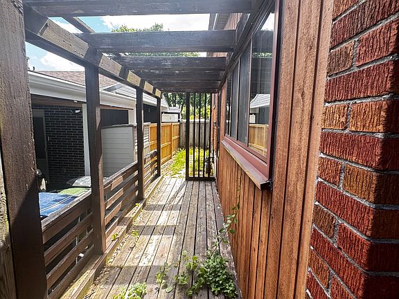 5th image of 36 Benprice Ct