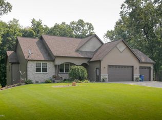 42283 Rowlings St, Mattawan, MI 49071