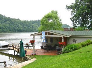 2977 Blackberry Ln, Hiwassee, VA 24347