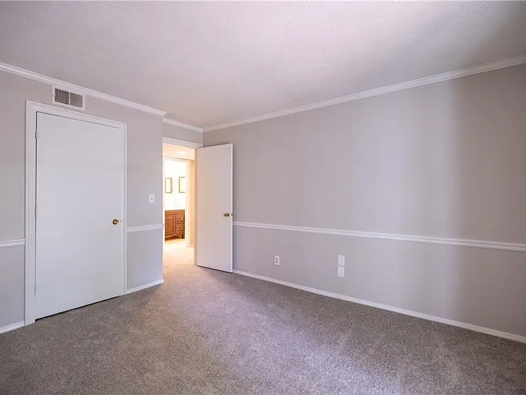1907 Countryside Pl SE — Photo 2