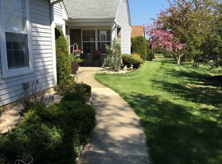 2 Abraham Lincoln Ct, Monroe Township, NJ 08831