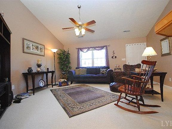 5th image of 118 Willard Way