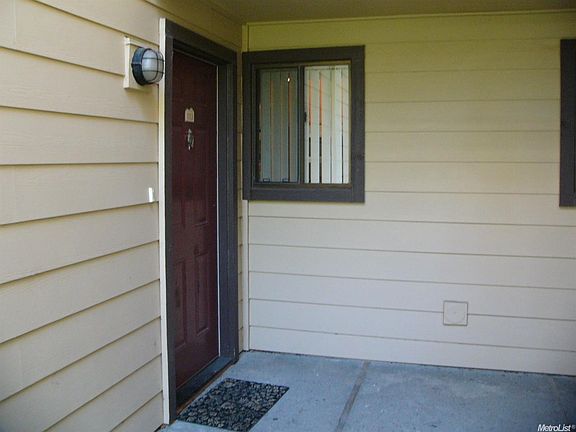 3rd image of 3715 Tallyho Dr APT 113