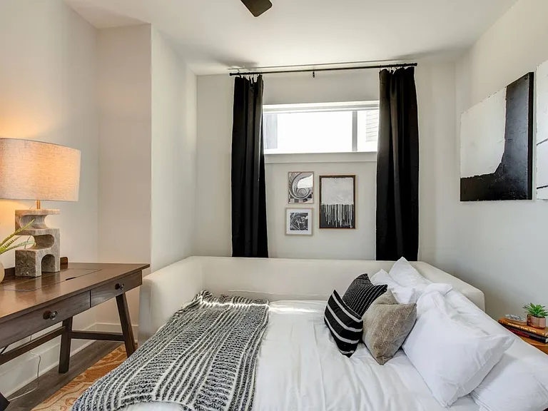 5627 Lenox Ave — Photo 5