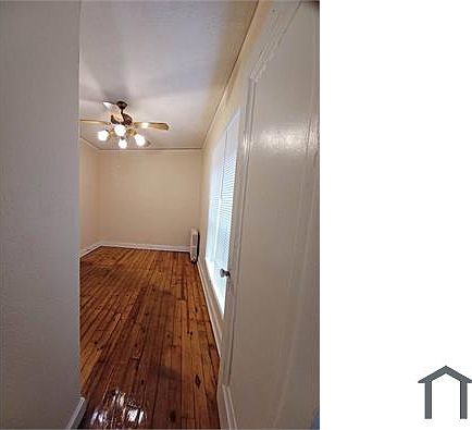 3rd image of 2130 Auburn St #4