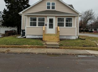 1400 Martha St, Pekin, IL