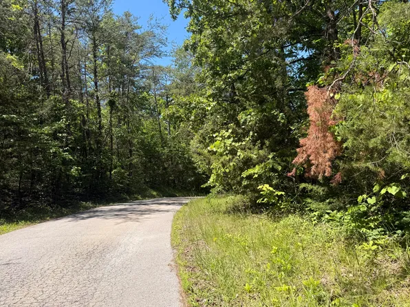1 Pine Tree Rd #14, Nancy, KY 42544