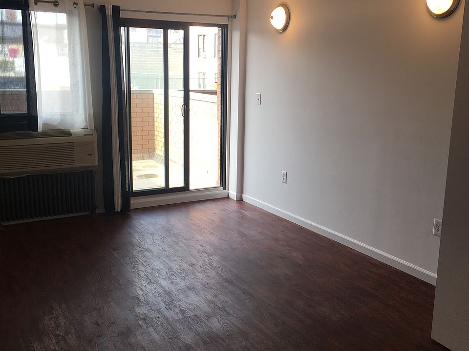 1st image of 5123 Queens Blvd #3D