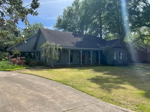 222 W Barton Ave, West Memphis, AR 72301