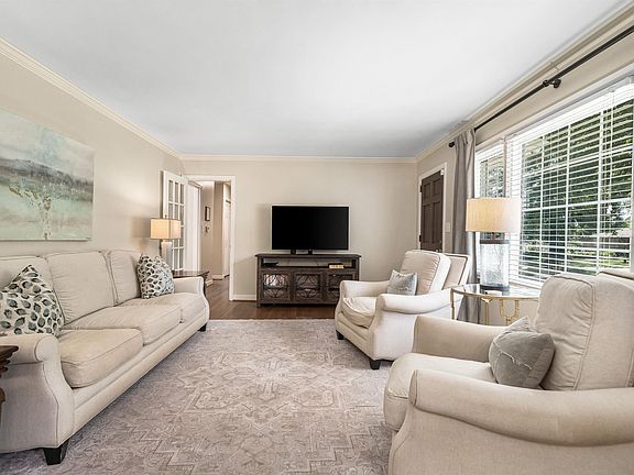 4th image of 2545 Fleetway Dr