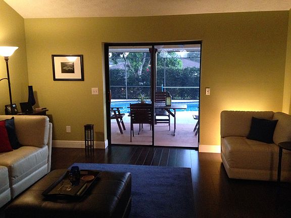 3rd image of 1118 SE Mendoza Ave