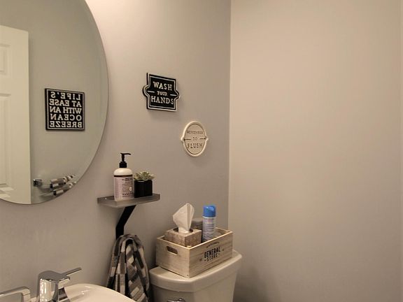 3rd image of 199B Hopeworth Ave #199B