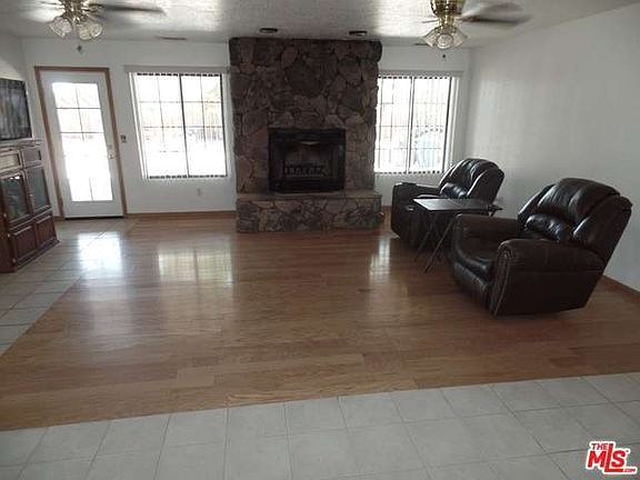 4th image of 15394 Ramona Ave