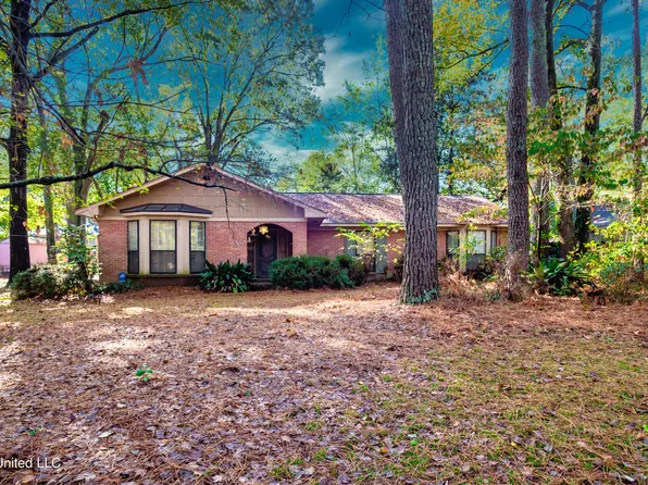 5339 Saratoga Dr, Jackson, MS 39211