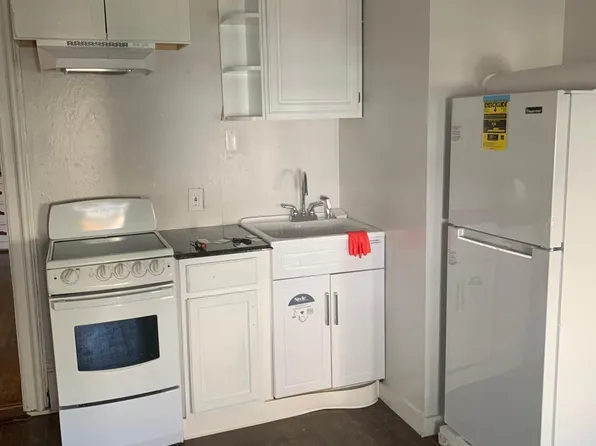 76 Charles St, Fitchburg, MA 01420