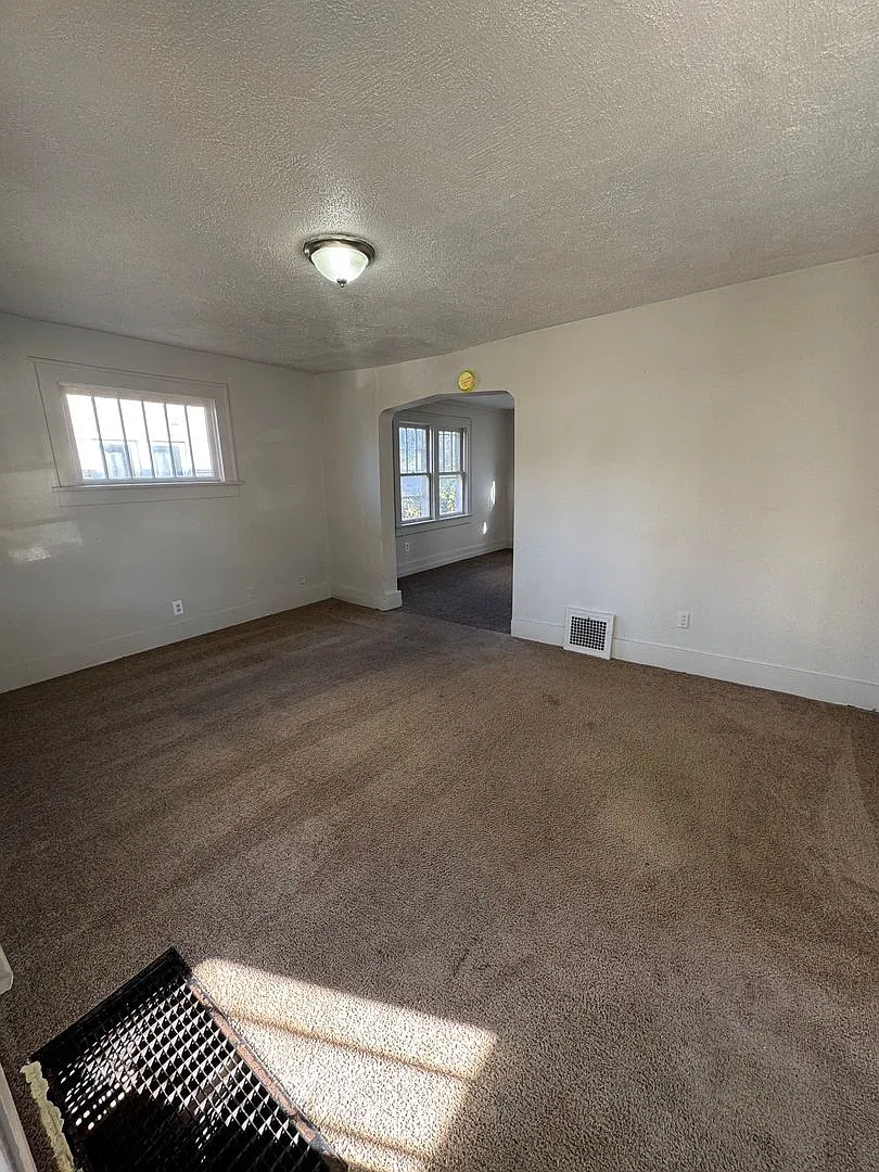 2923 Alexander St. — Photo 2