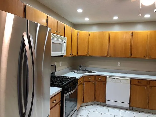 1603 Breckenridge Dr — Photo 2