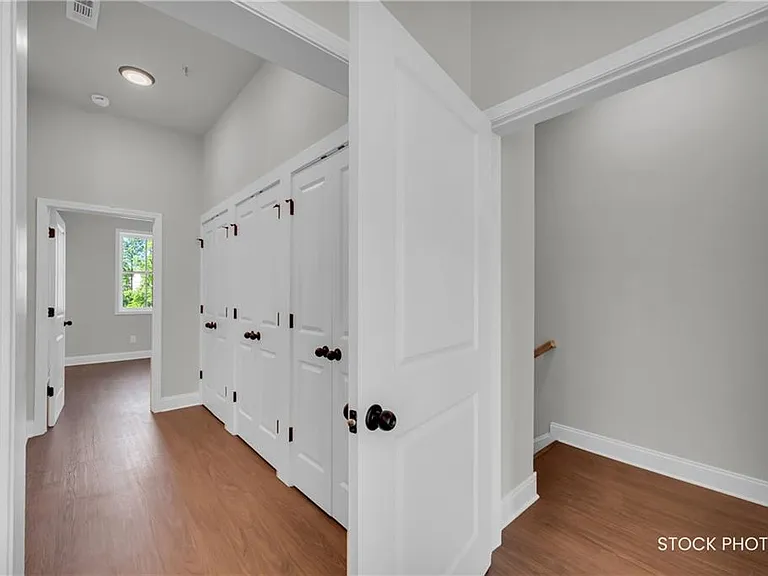 1038 Homestead Way St — Photo 14