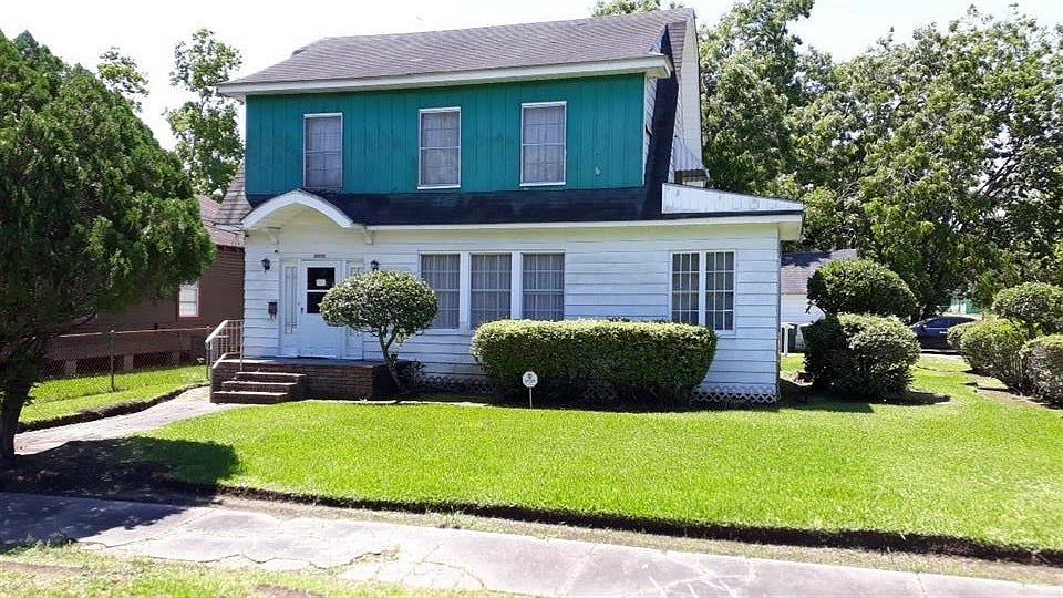 1st image of 2295 Rockwell St
