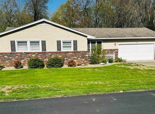 10 Morningside Dr, Washington, IN