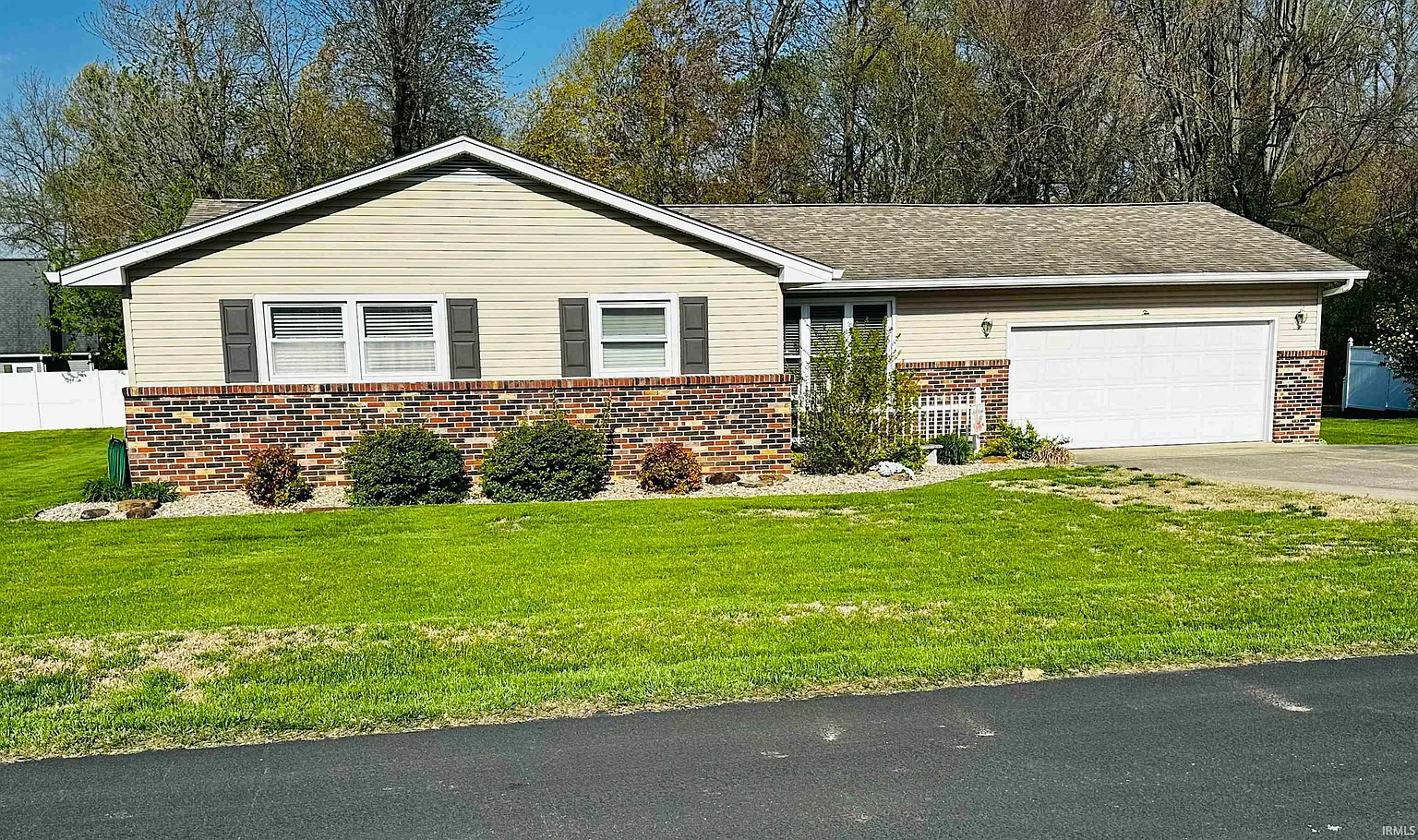 10 Morningside Dr photo 1