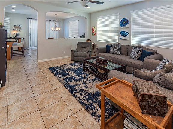 3rd image of 431 Nickel Creek Dr