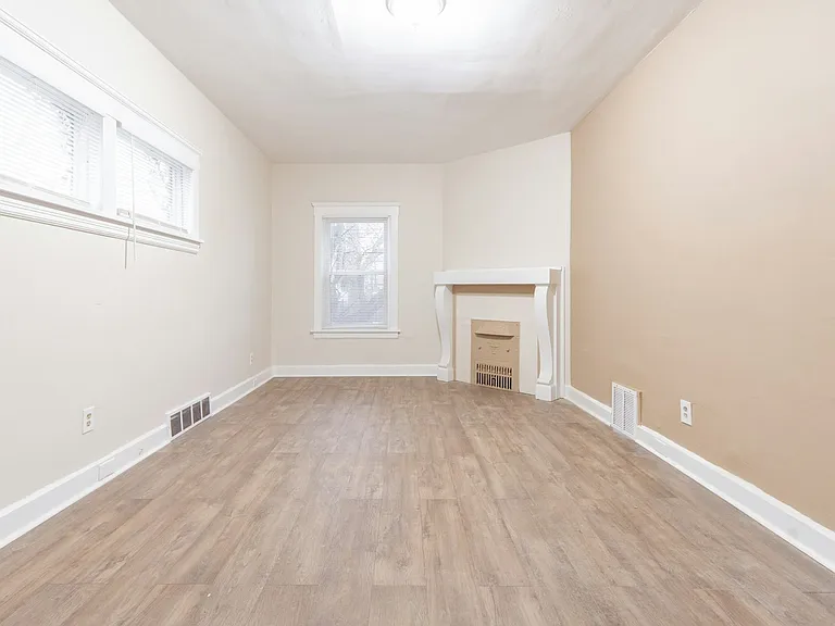 10618 Crestwood Ave — Photo 20