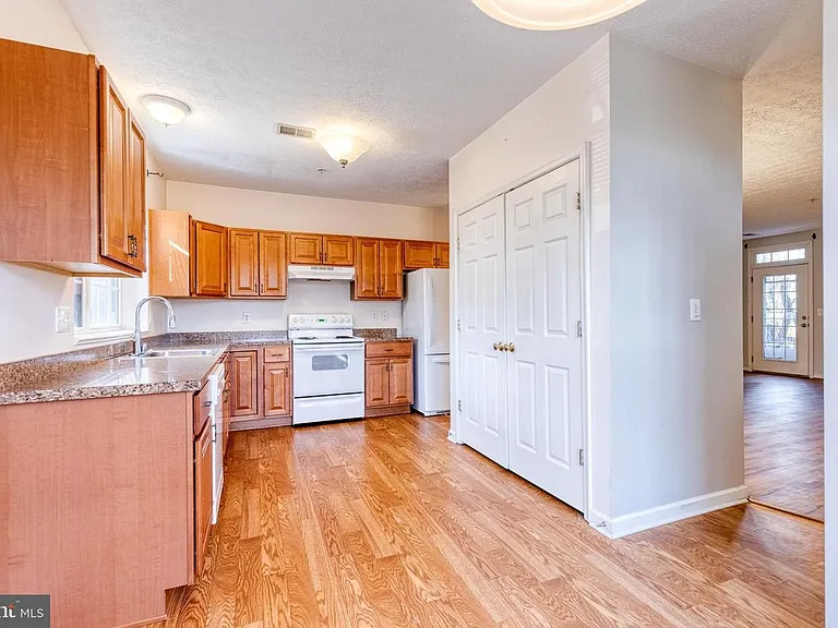 736 Heather Stone Loop — Photo 9