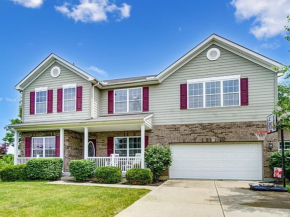 2nd image of 552 Brookhurst Dr